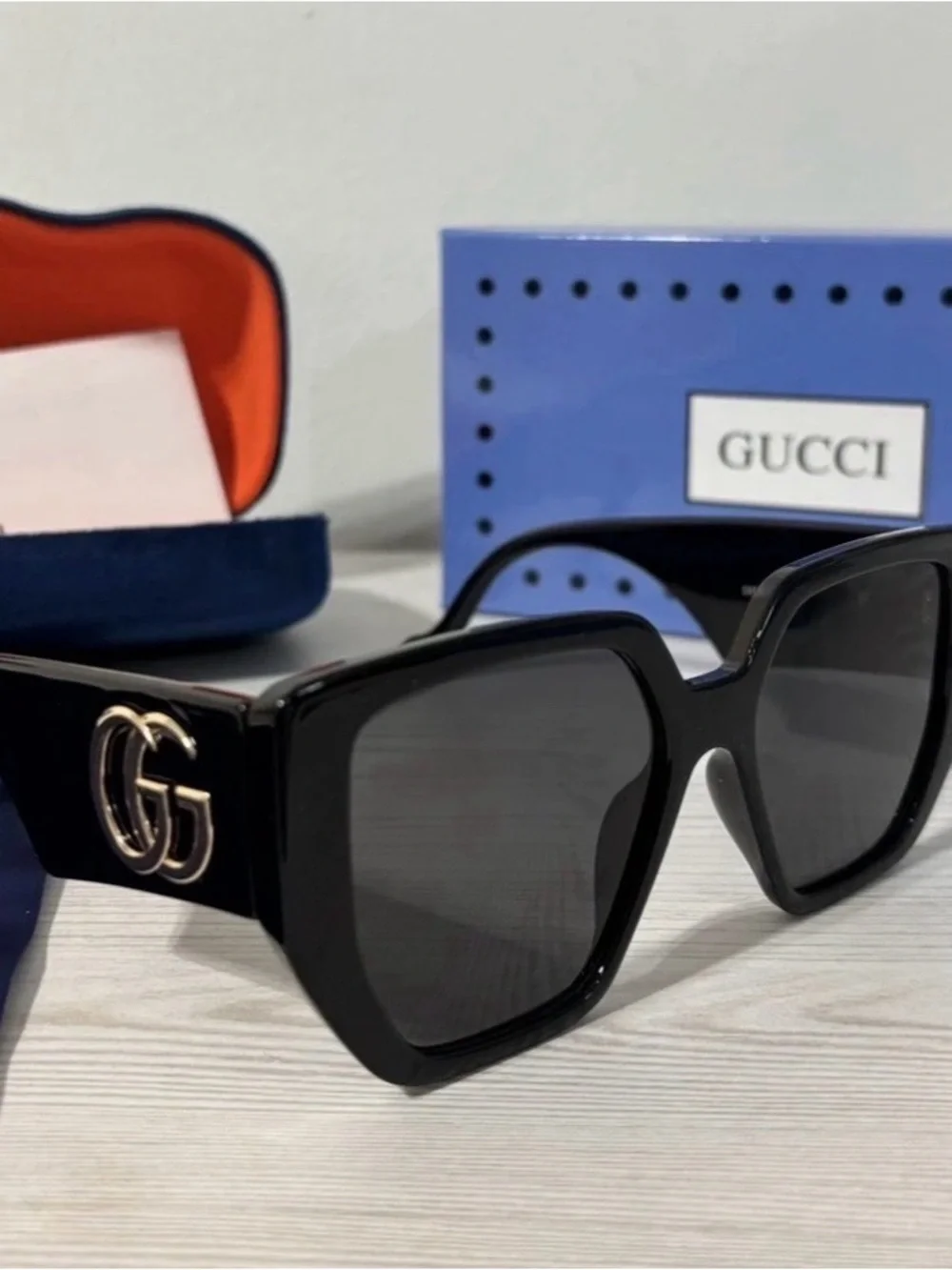 Gucci Women Black Oversized Square Sunglasses New with Box!